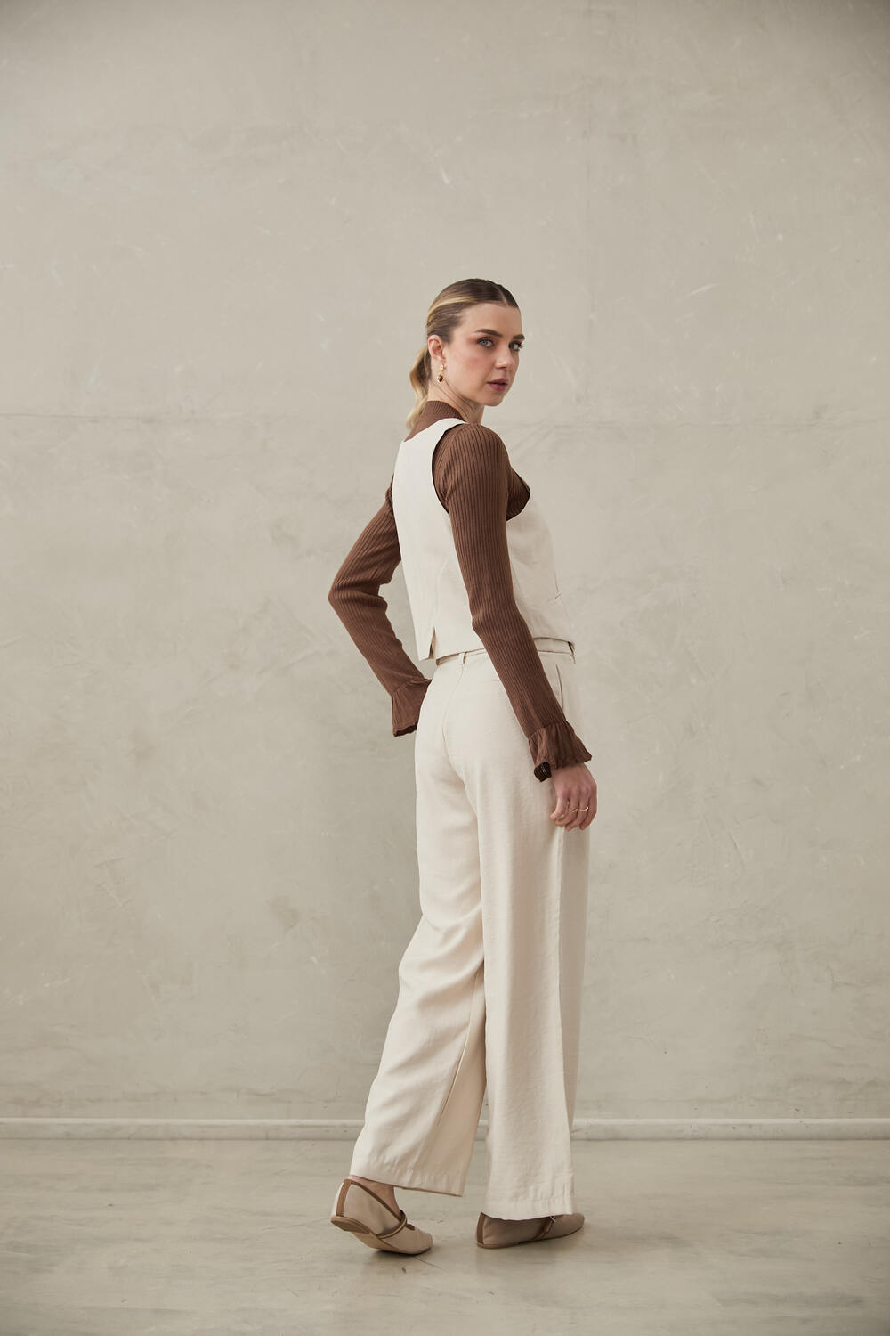 Vest Amaya by Alma Bianca